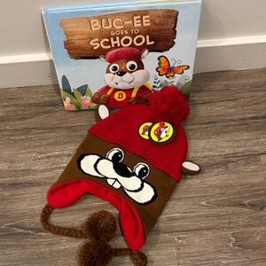 Buc-ee's Red and Brown Kids Beanie Hat and book bundle